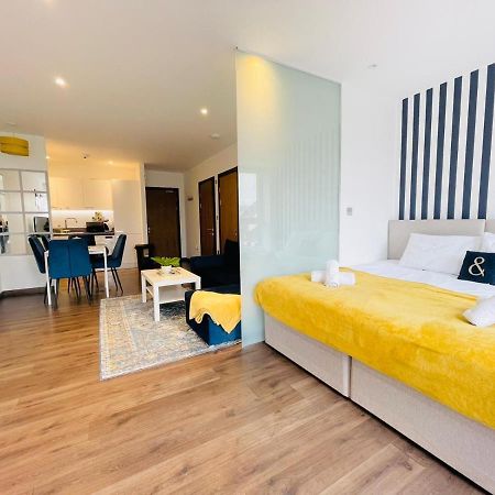 Park Street Apartment Luton By Hostaguest Dış mekan fotoğraf