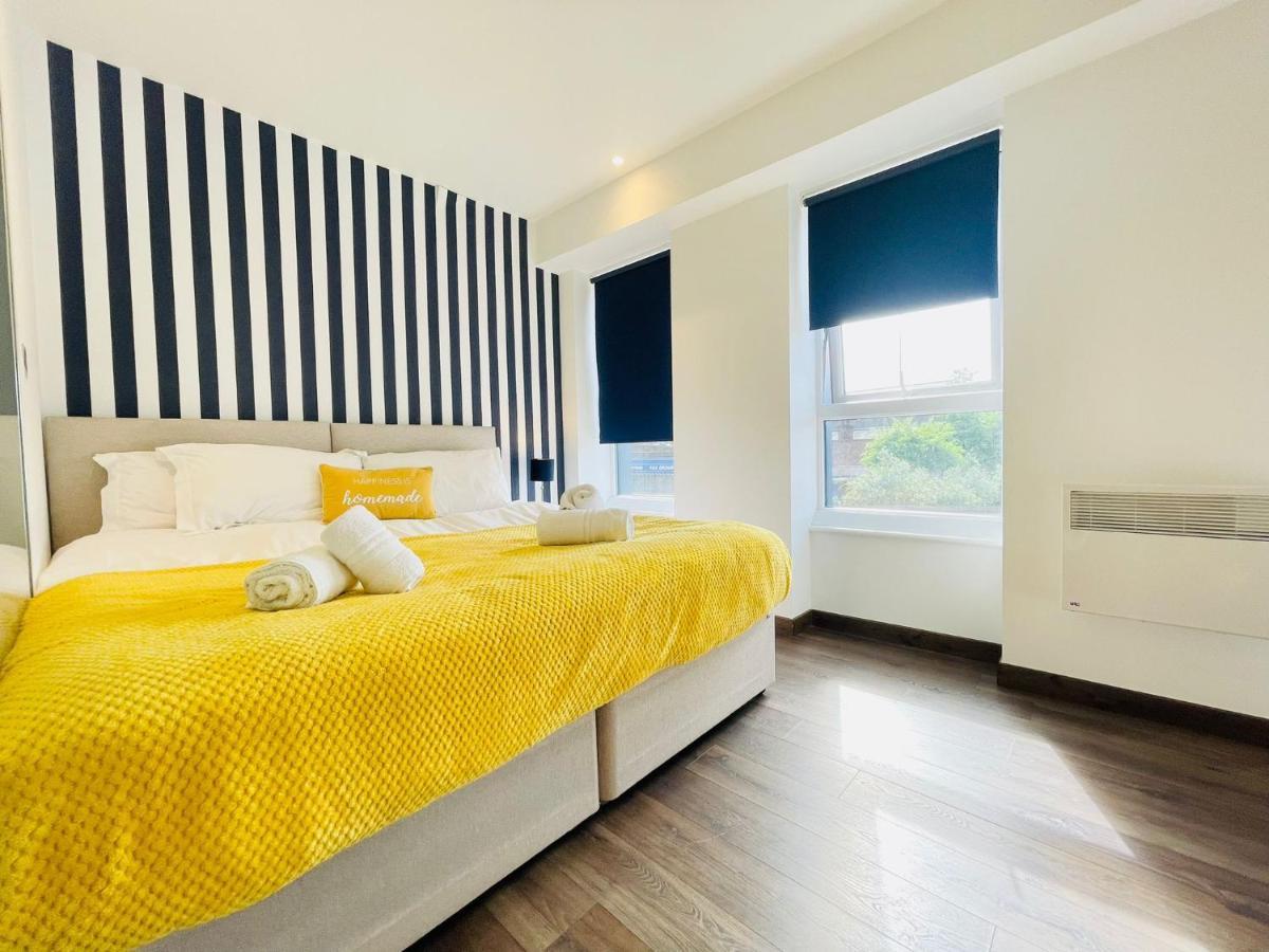 Park Street Apartment Luton By Hostaguest Dış mekan fotoğraf