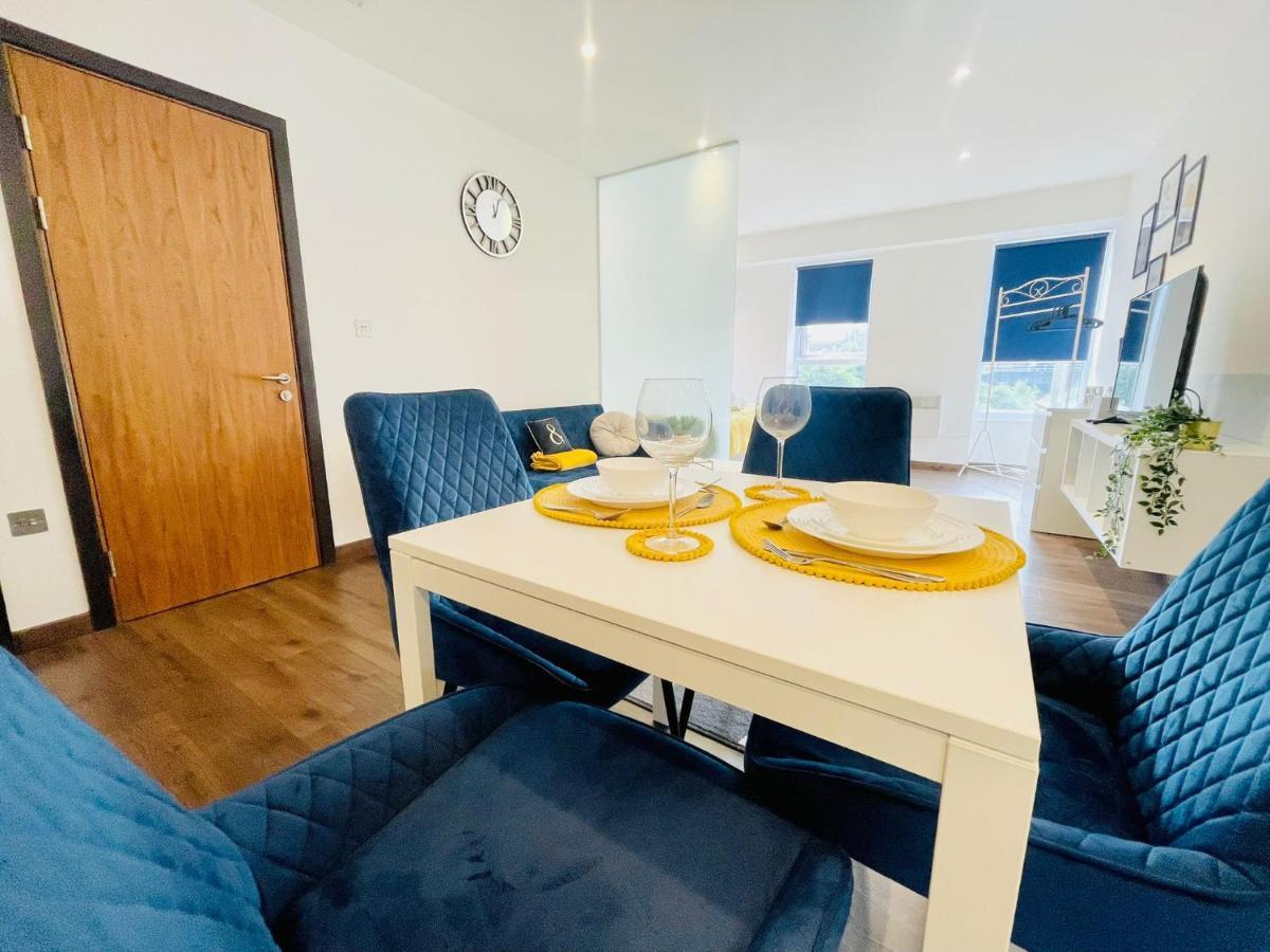 Park Street Apartment Luton By Hostaguest Dış mekan fotoğraf