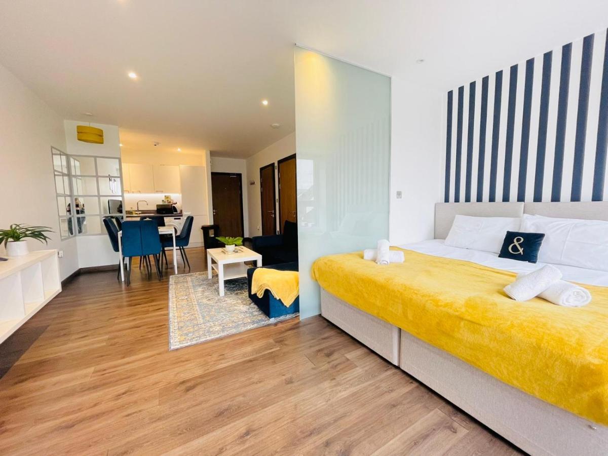 Park Street Apartment Luton By Hostaguest Dış mekan fotoğraf