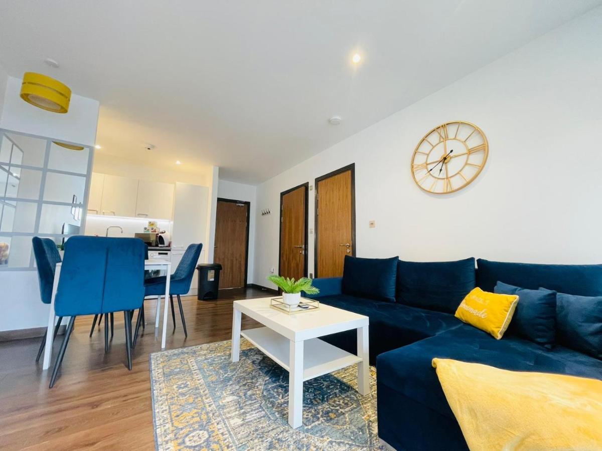 Park Street Apartment Luton By Hostaguest Dış mekan fotoğraf